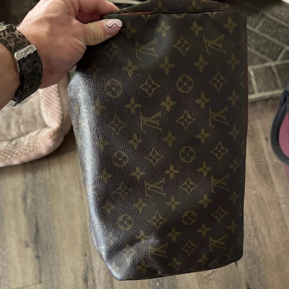 Louis Vuitton Classic Monogram Satchel - Picture 8 of 8